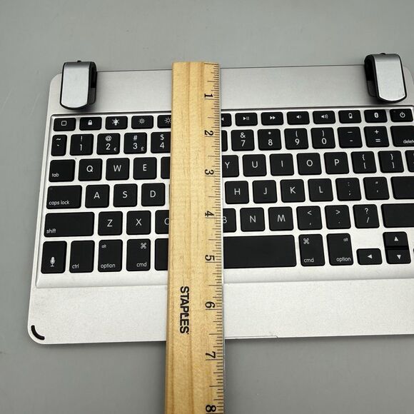 BRYDGE 9.7" Bluetooth Keyboard For iPad 6th & 5th Gen 9.7” Grey - Picture 8 of 9